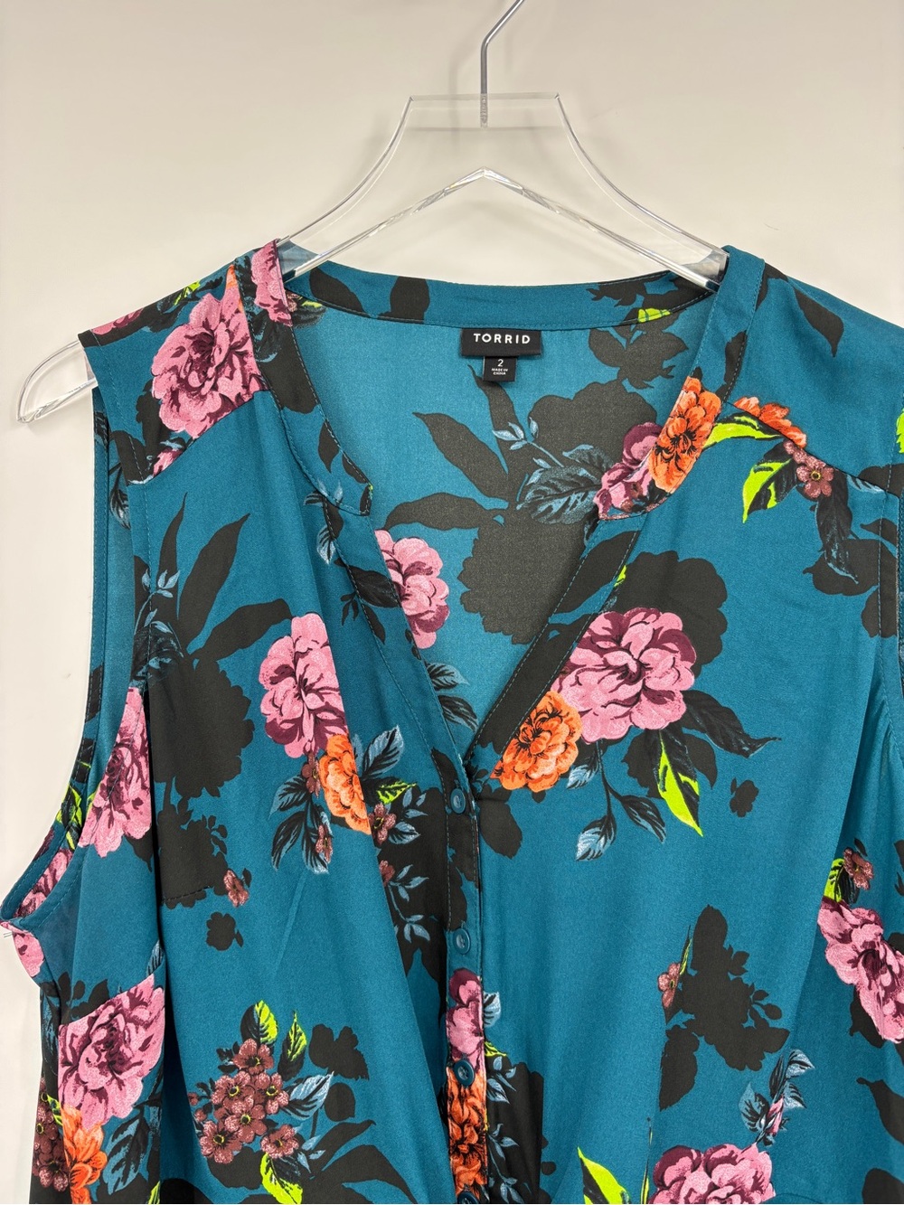 Torrid Teal Floral Tie-Front Sleeveless Top - Picture 3 of 13